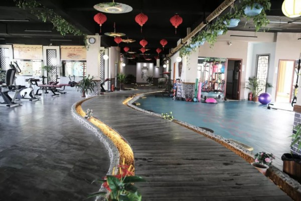 飞利浦按摩仪，让重庆之旅更加舒适养生